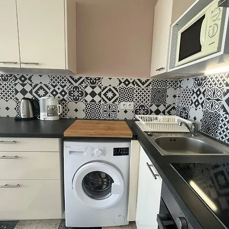 Spacious On The Seafront Daire