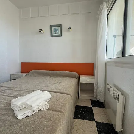 Spacious On The Seafront *