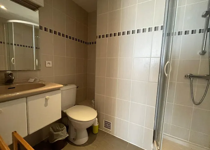 Spacious On The Seafront Apartment *