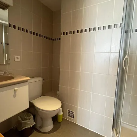 Spacious On The Seafront Apartment *