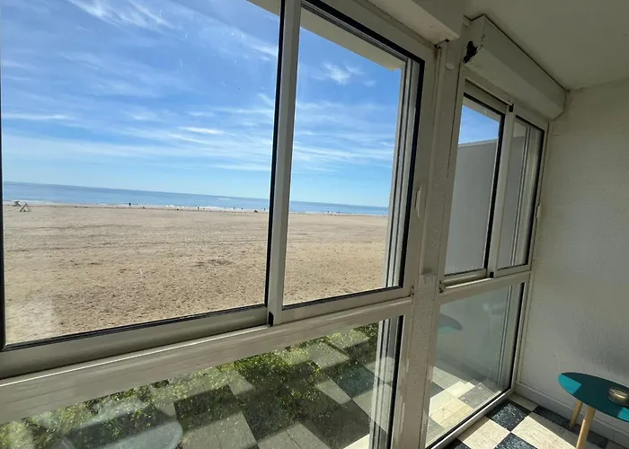 Spacious On The Seafront *